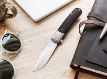 Cargar imagen en el visor de la galería, Navaja Böker Solingen Trapper Bog Oak Wood