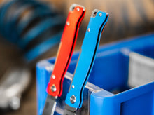 Cargar imagen en el visor de la galería, Navaja Böker Plus Atlas Red - Boker Cuchillos
