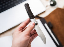Cargar imagen en el visor de la galería, Navaja Böker Solingen Trapper Bog Oak Wood - Boker Cuchillos
